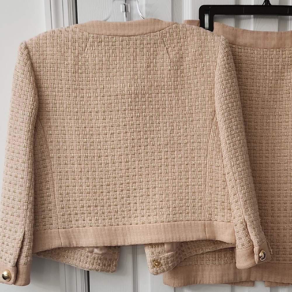 Milly Of New York, Beige Textured Blazer and Skirt Set - Picture 7 of 16